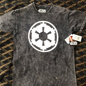 NWT gray Star Wars shirt. Size medium.